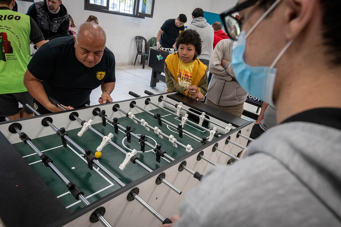 La liga mendocina de fútbol organiza la sexta edición del Campeonato Nacional de Fútbol de Mesa.
Foto: Ignacio Blanco / Los Andes