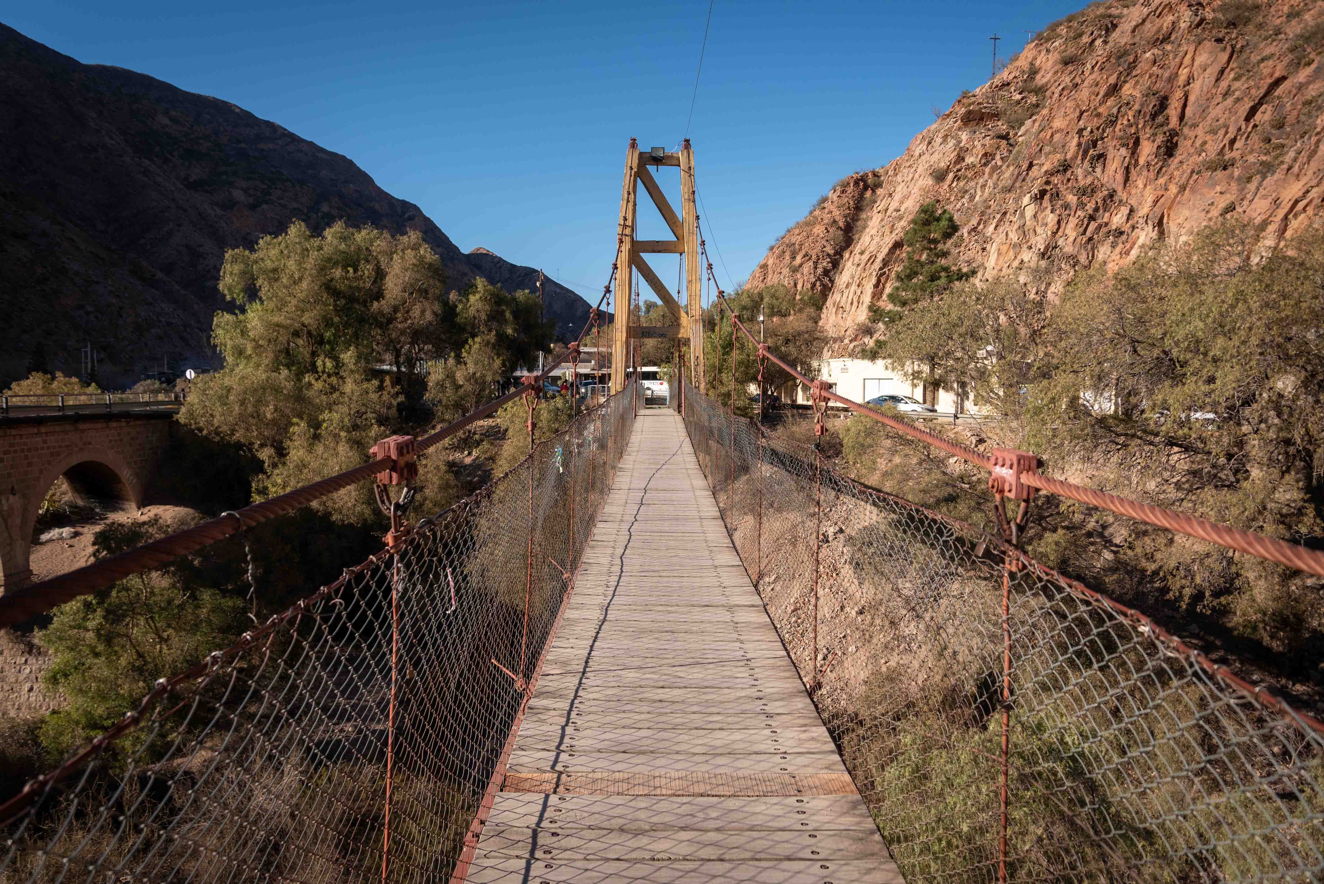 Vialidad Mendoza habilitó el puente colgante de Cacheuta