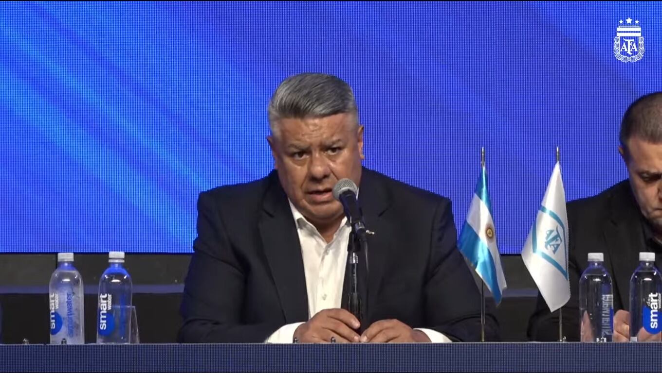 Asamblea de la AFA: Tapia fue reelecto.