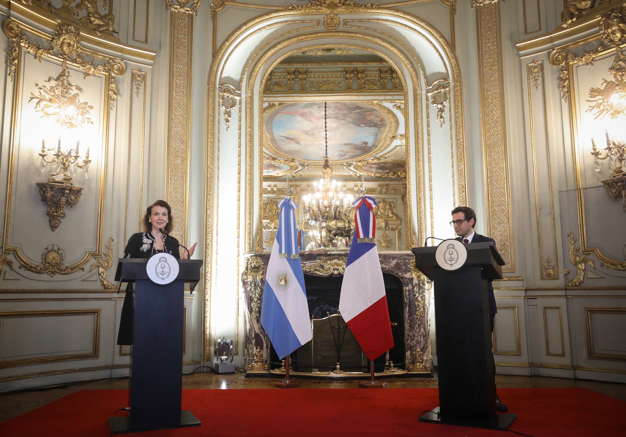 Diana Mondino recibió al canciller de Francia, Stéphane Séjourné. Foto: Cancillería.