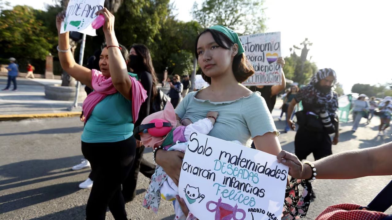 Mujeres se manifiestan por el derecho al aborto en la ciudad de Querétaro, en septiembre de 2024 / Gentileza