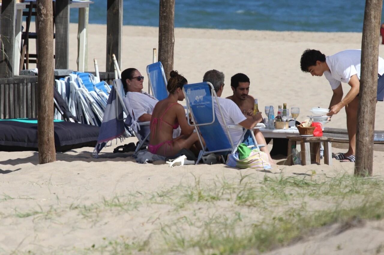 Ricardo Darín y su familia en Punta del Este / Gente