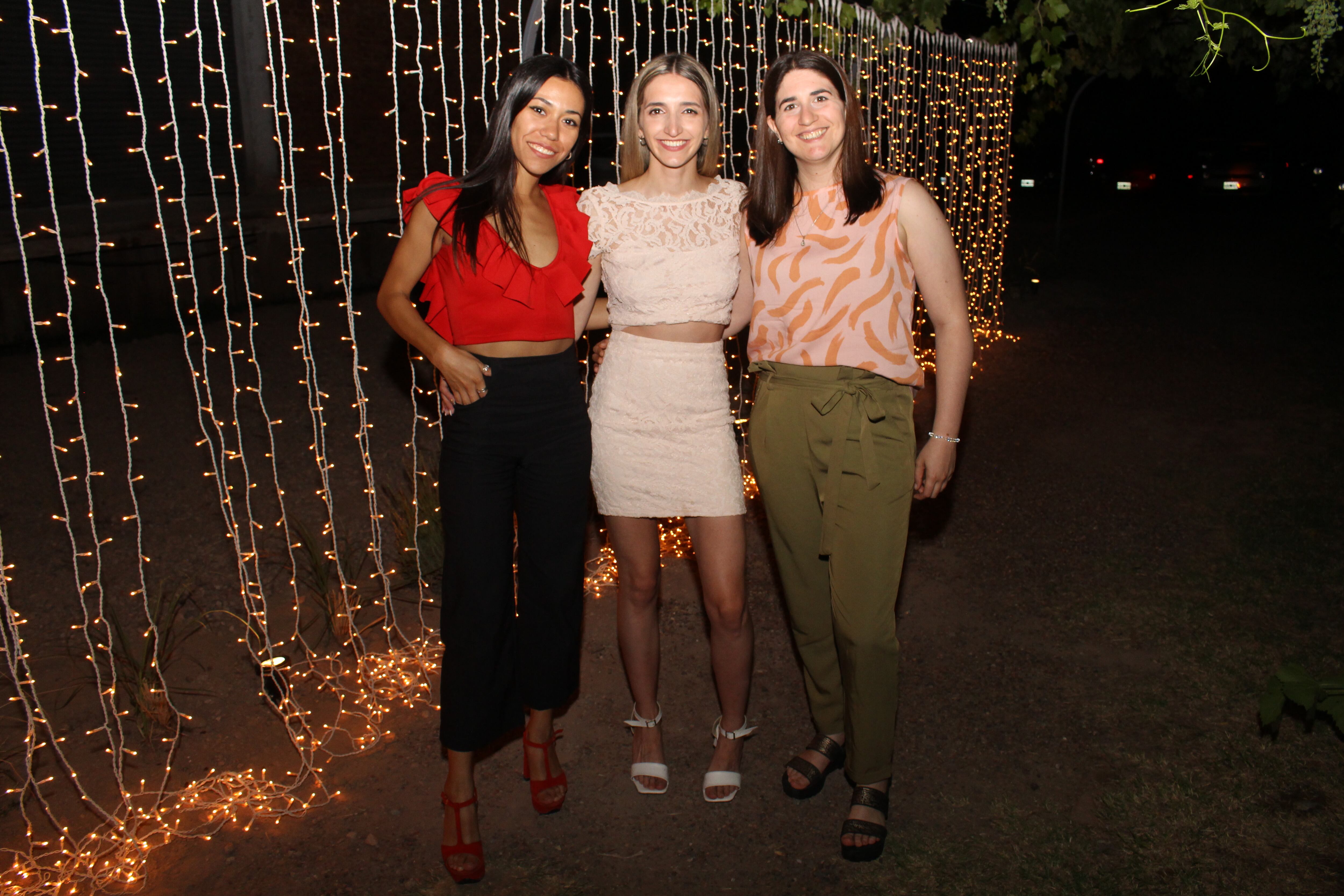 Evelyn Oliva, Yanina Caricato y Estefanía Oña se encargaron de la organización del festejo y de cada detalle.