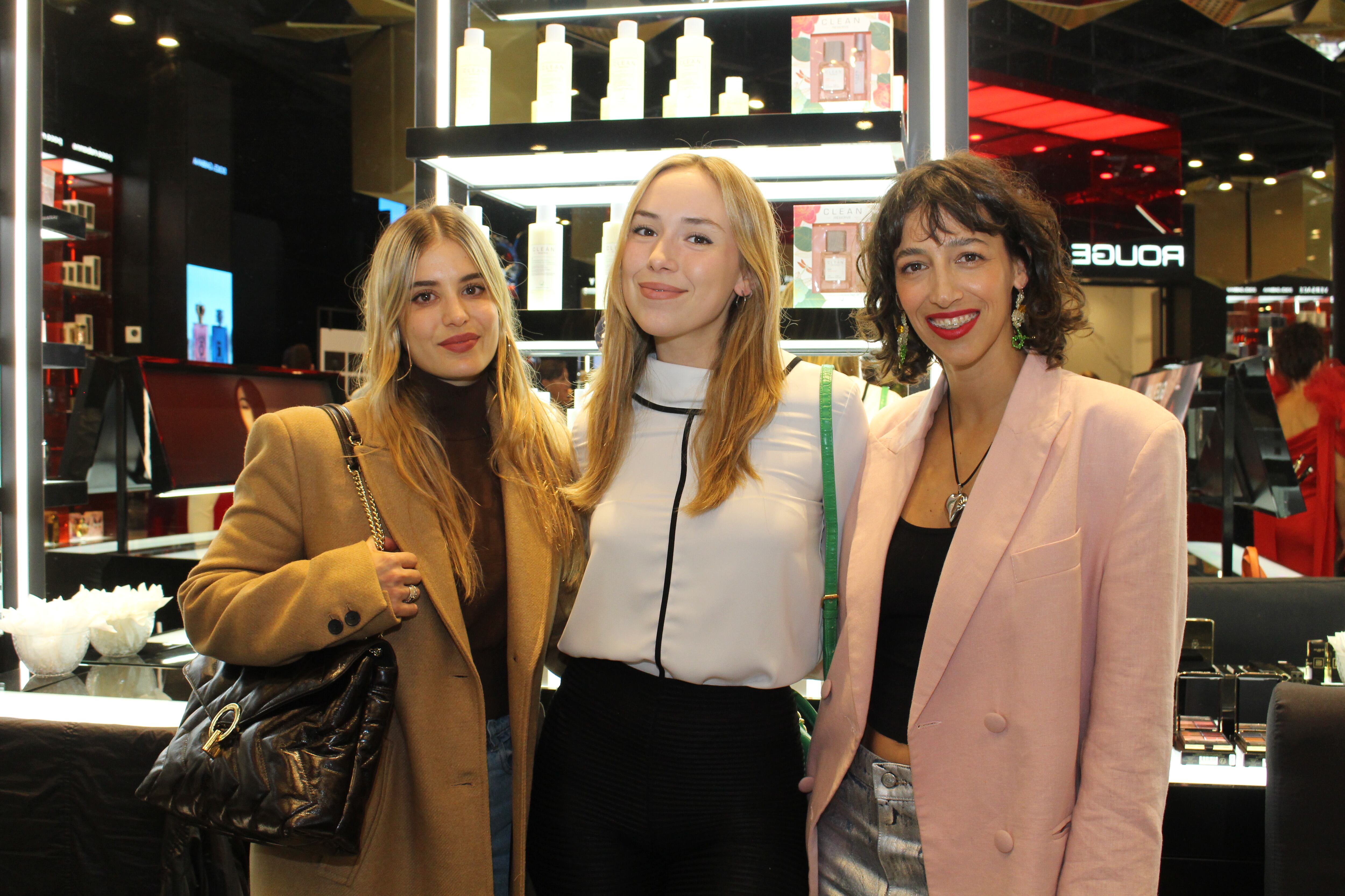 Barbarita Juri, Bianca Pacheco y Emilia Pereira.