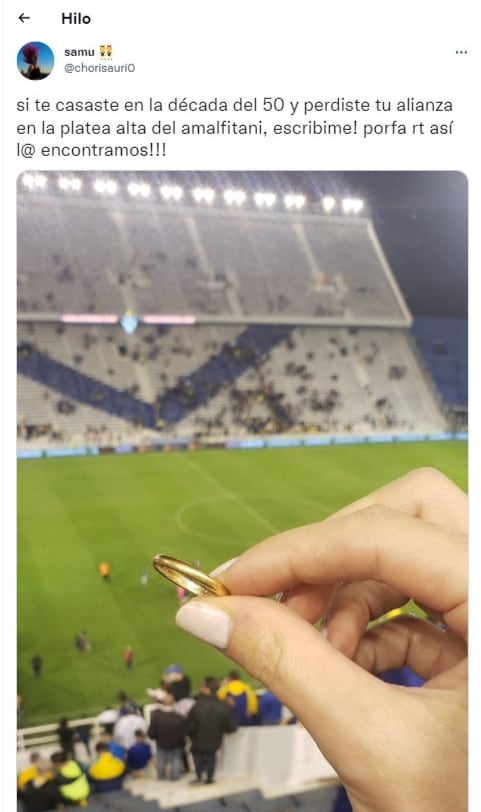 Una joven encontró un anillo de casados en la cancha y busca a su dueño.