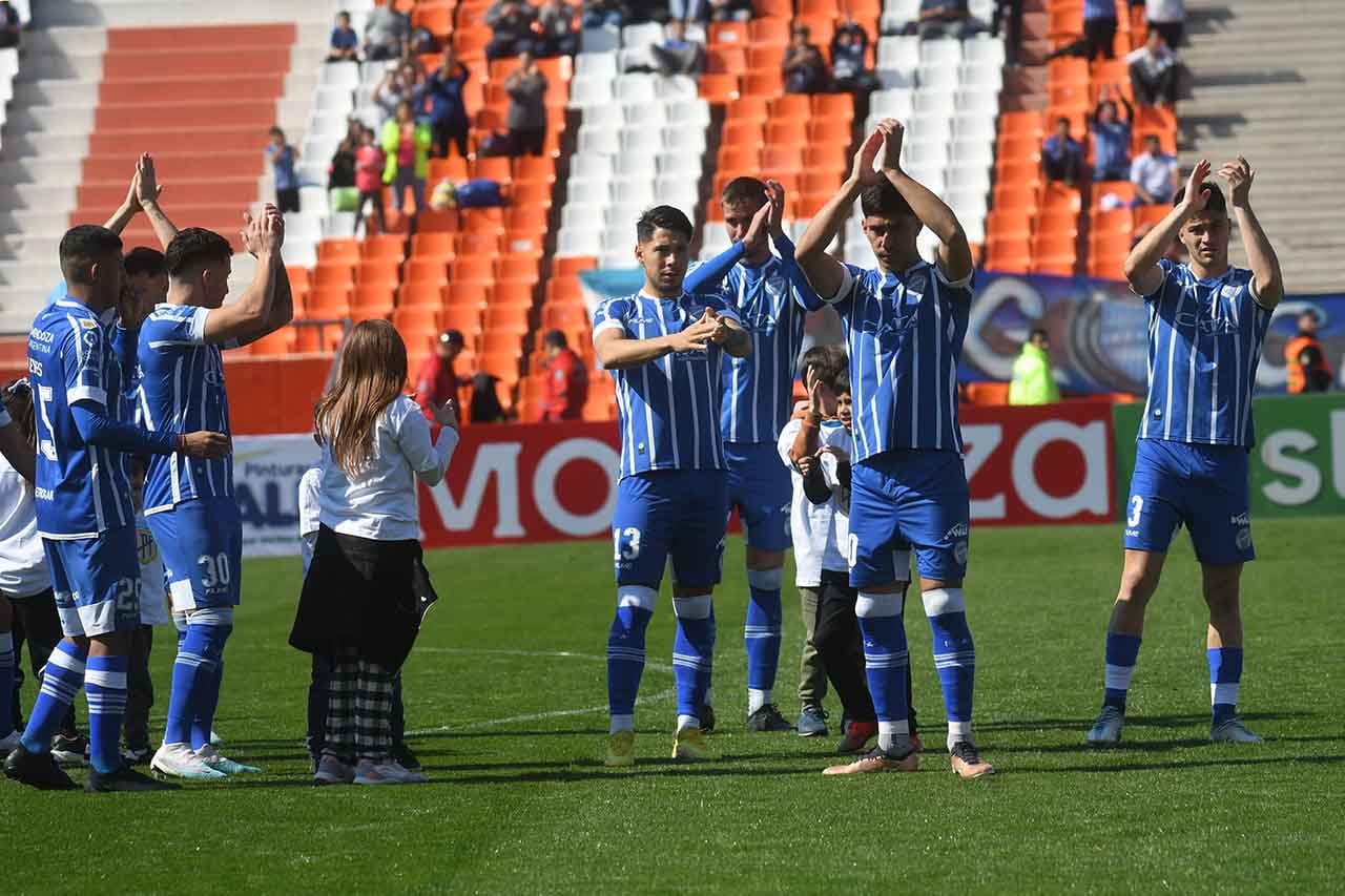 Fútbol Liga Profesional Godoy Cruz Antonio Tomba vs. Central Córdoba de Santiago del Estero en el estadio Malvinas Argentinas

Foto: José Gutierrez / Los Andes 


