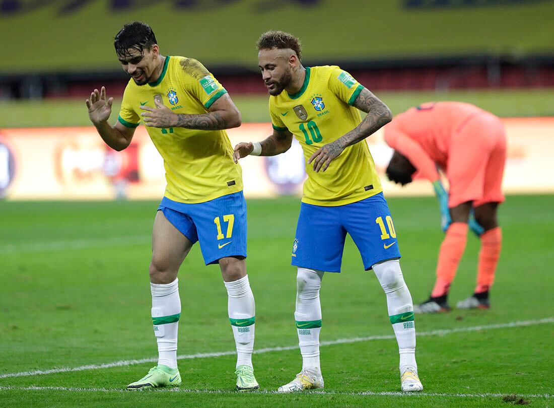 Lucas Paquetá y Neymar, dos esperanzas de la selección de Brasil para ganar la Copa del Mundo.