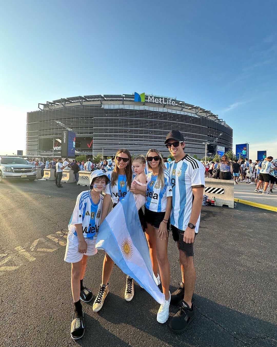 Pampita y sus postales alentando a la Selección Argentina en Nueva York