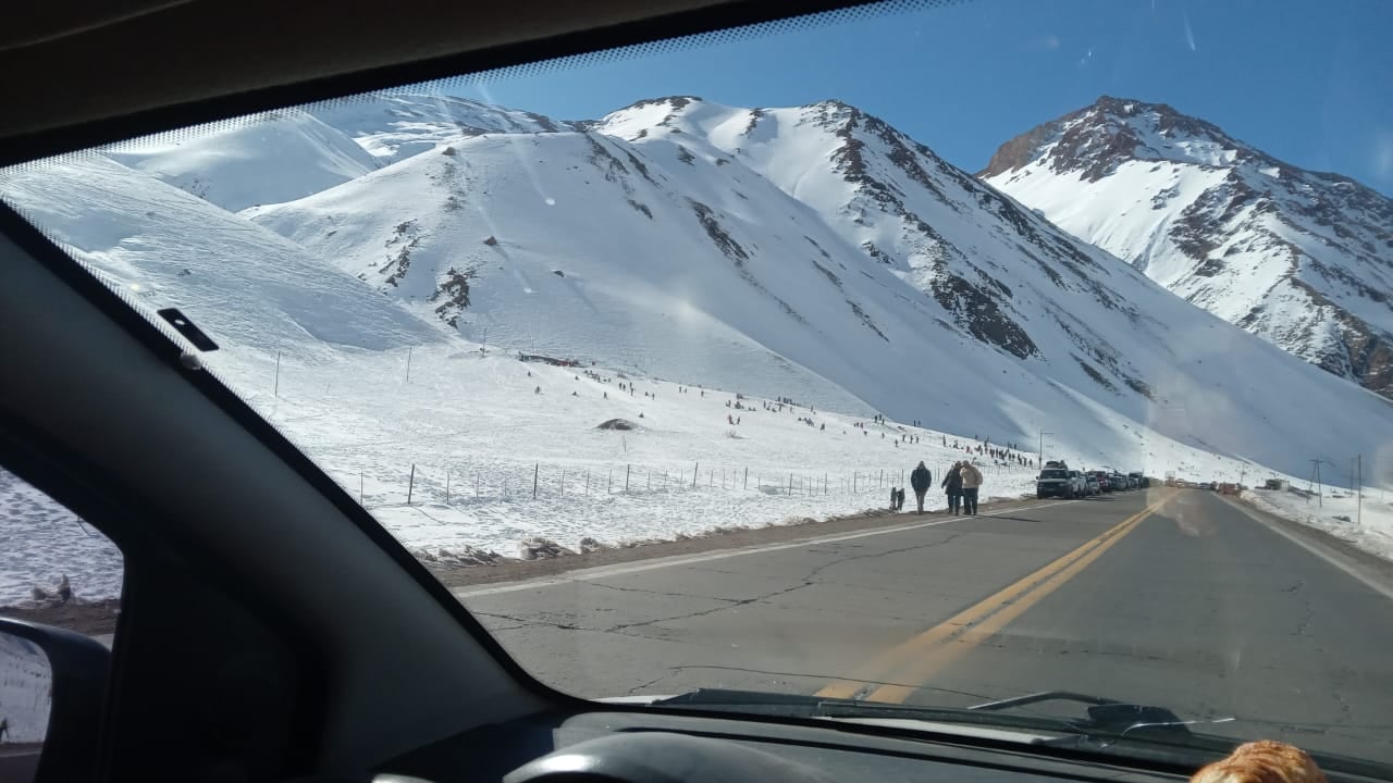 Importante movimiento en zona de alta Cordillera. Foto: X / @VALLEOVA