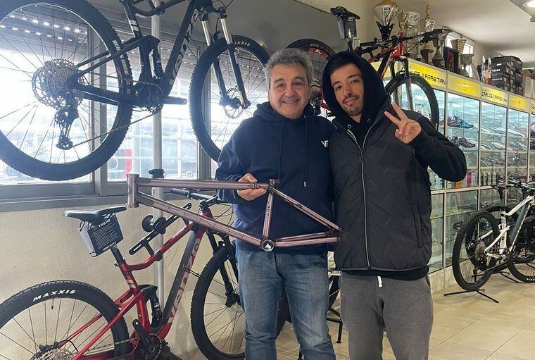 El valor de la bicicleta que utiliza Maligno Torres.