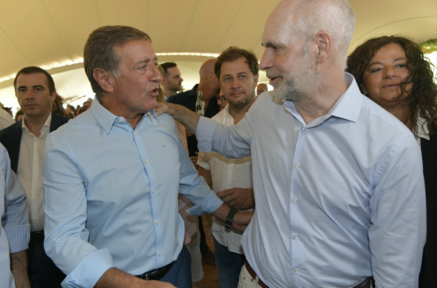 Rodolfo Suárez y Horacio Rodríguez Larreta en Mendoza (Orlando Pelichotti / Los Andes)