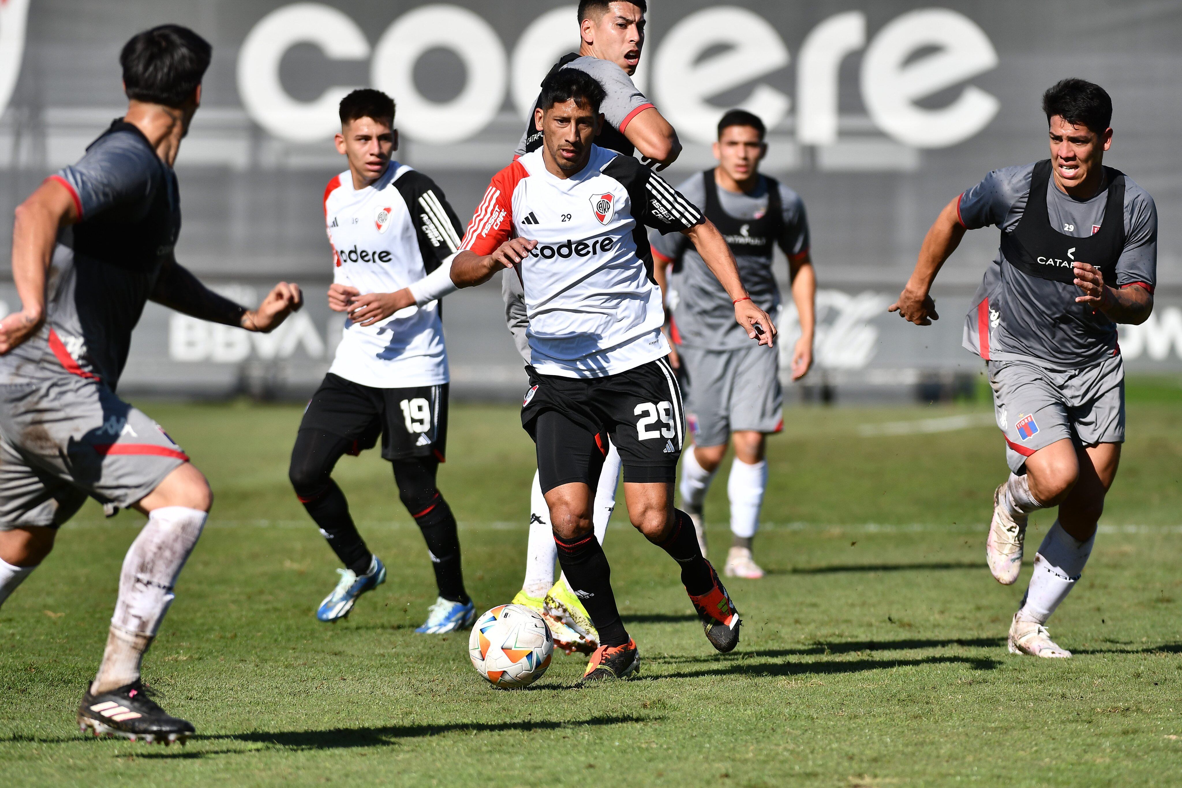 River sumó minutos de fútbol pensando en la Libertadores (River)