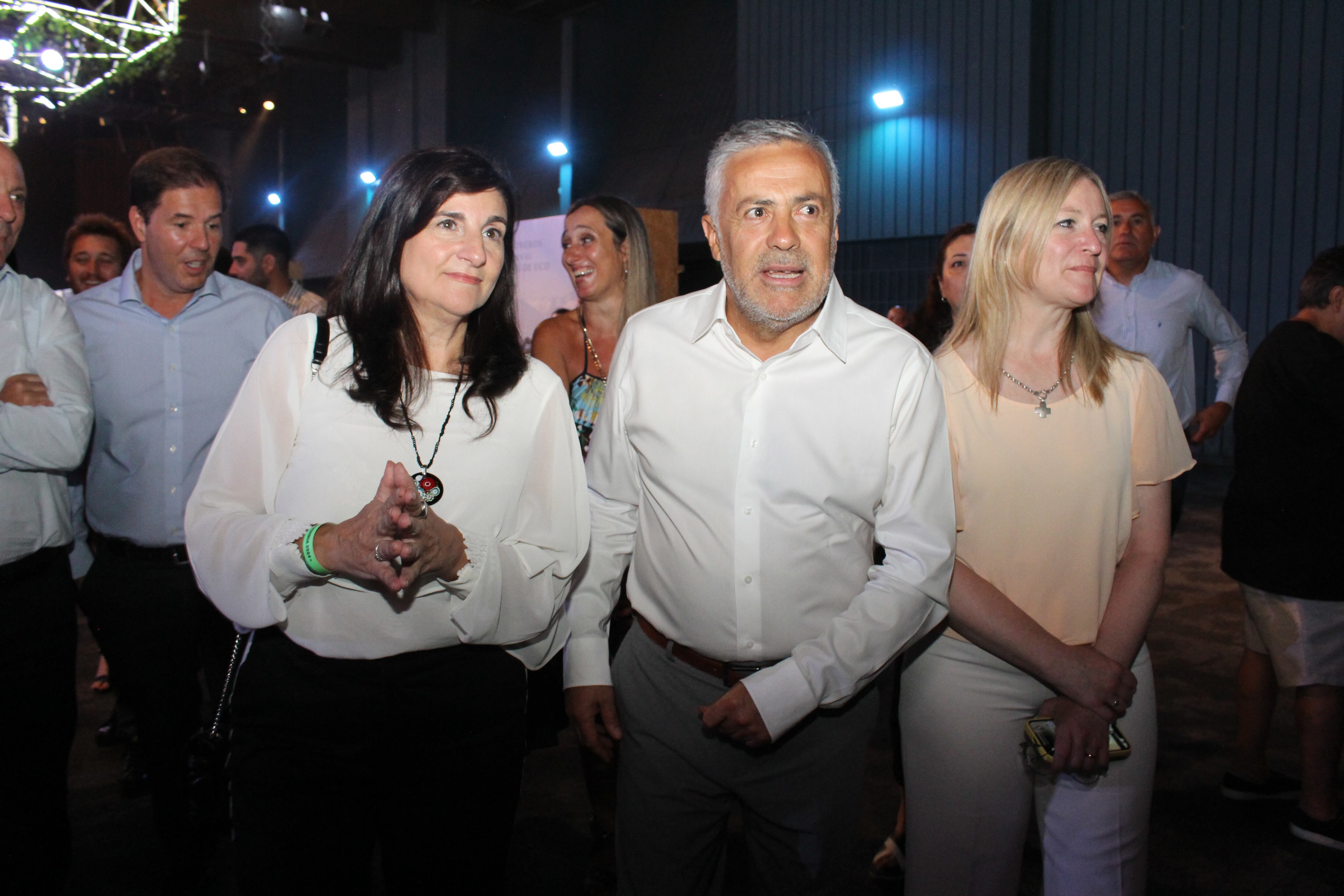 Gabriela Testa,  Alfredo Cornejo y Hebe Casado.