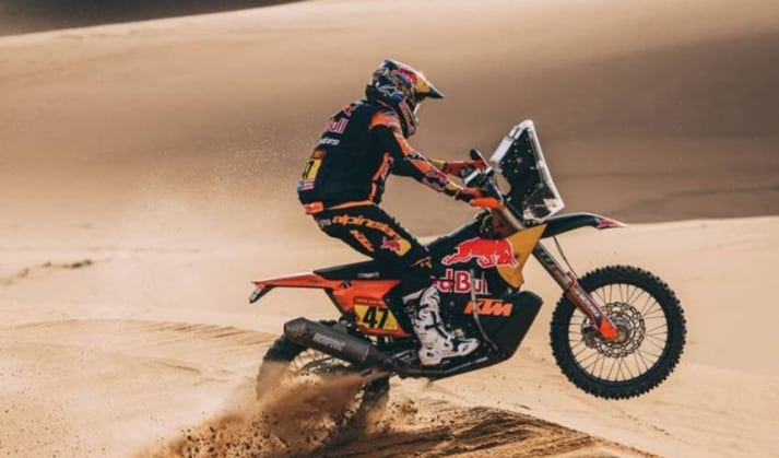 El argentino, Kevin Benavides lidera el Dakar 2023 en Motos