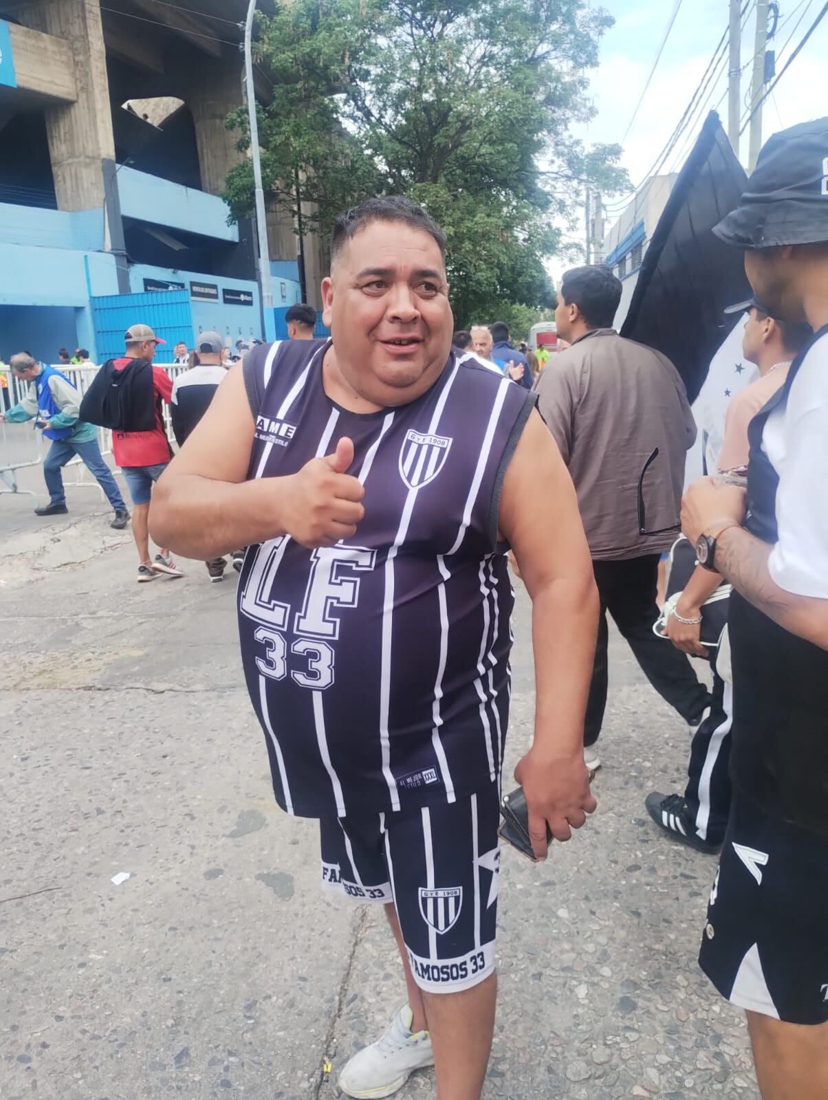 Más de 5000 hinchas del Lobo coparon la provincia de Córdoba. Impresionante. / Los Andes.