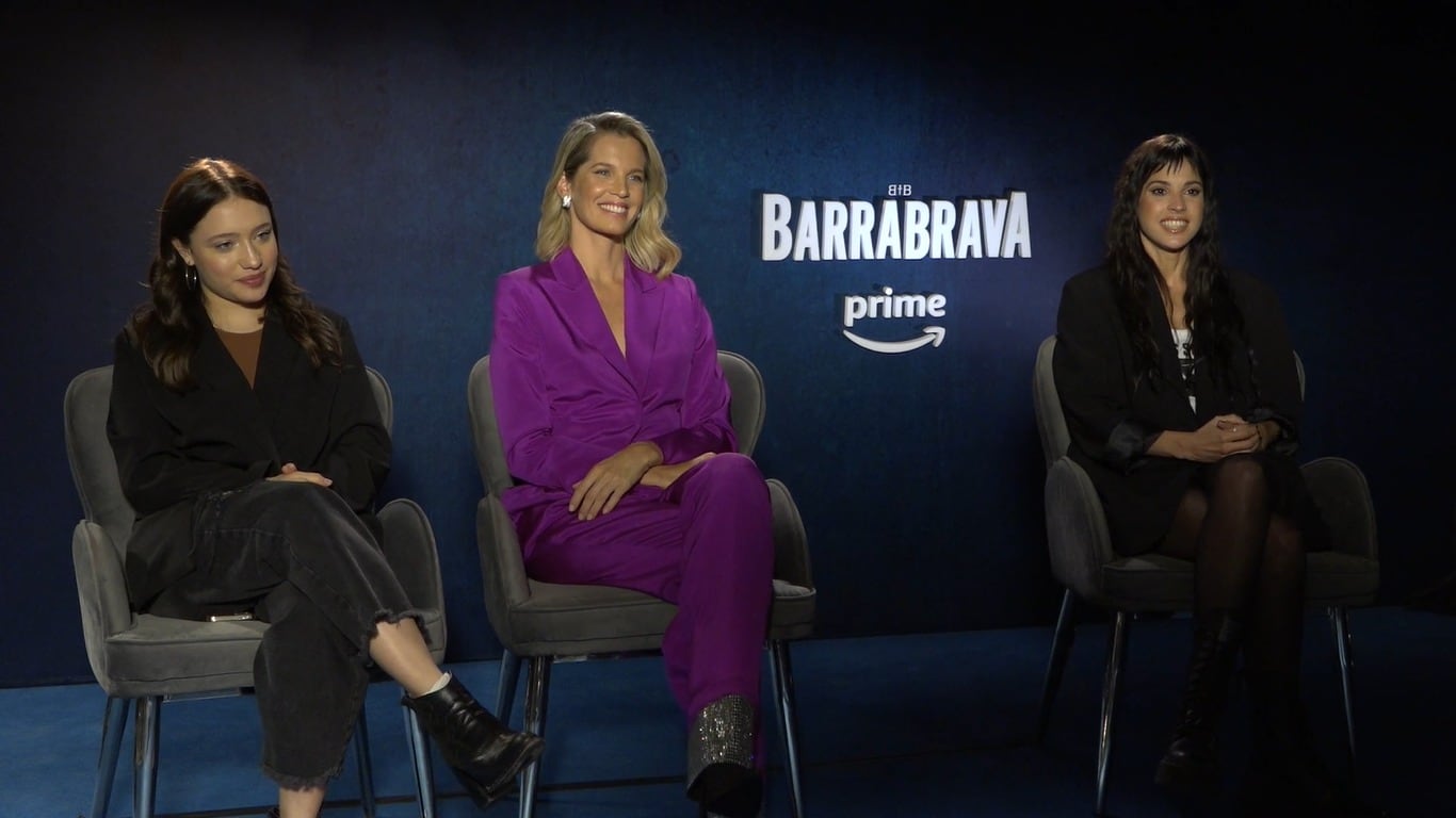 Violeta Narvay, Liz Solari y Cande Molfese.