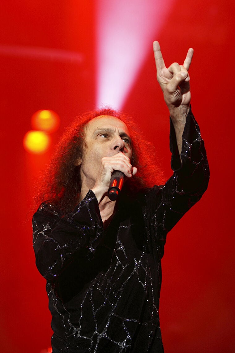 Ronnie James Dio, el músico homenajeado  por la legisladora chaqueña.