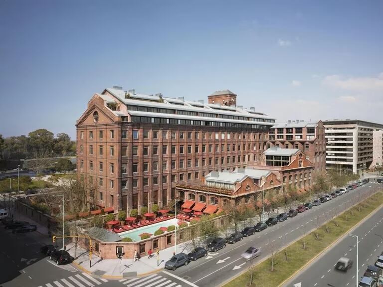 En este hotel se hospeda Luis Miguel junto a Paloma Cuevas.