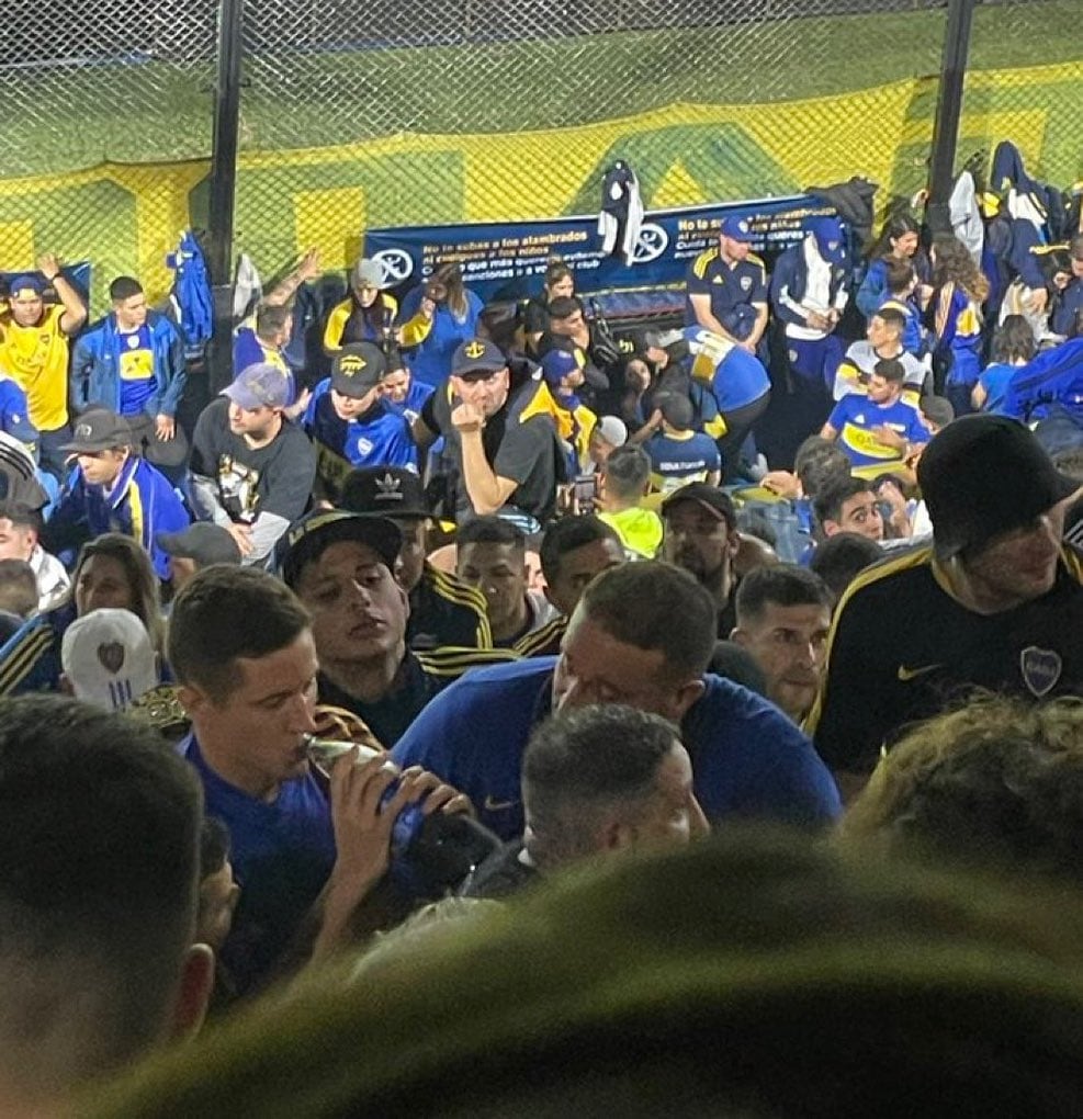 Ander Herrera con los fans de Boca