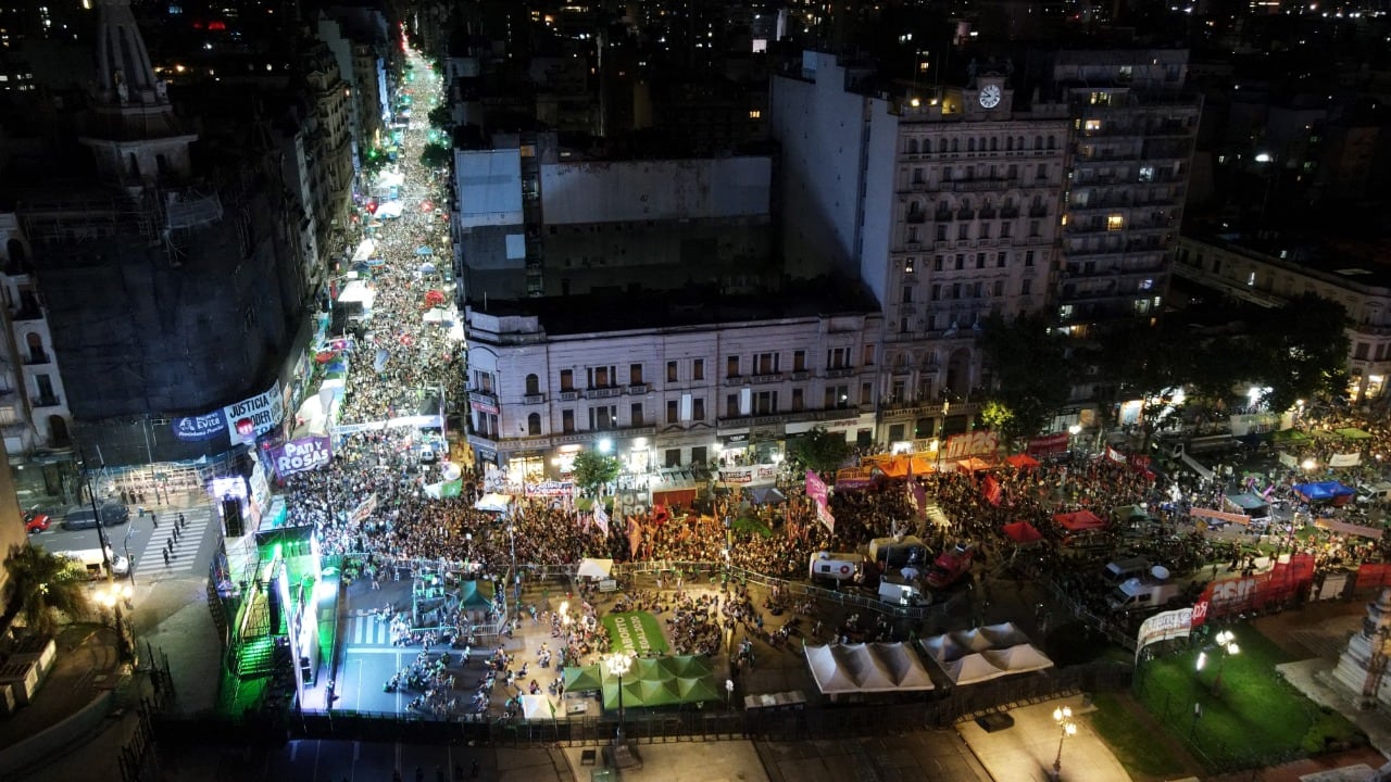 Noche de vigilia por la ley.