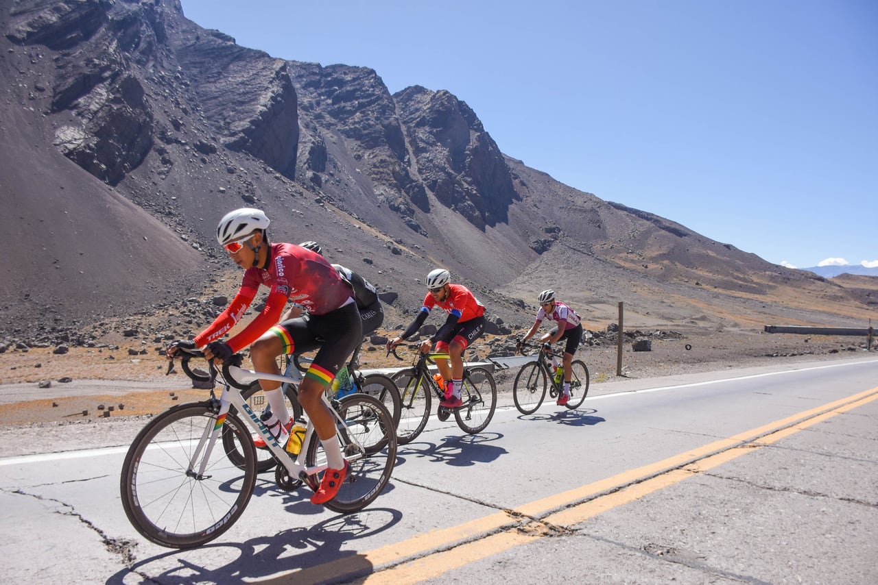 Vuelta de Mendoza 2023, septima etapa, el mendocino Mario Ovejero ganó la etapa reina en el Cristo Redentor.

Foto: Mariana Villa / Los Andes