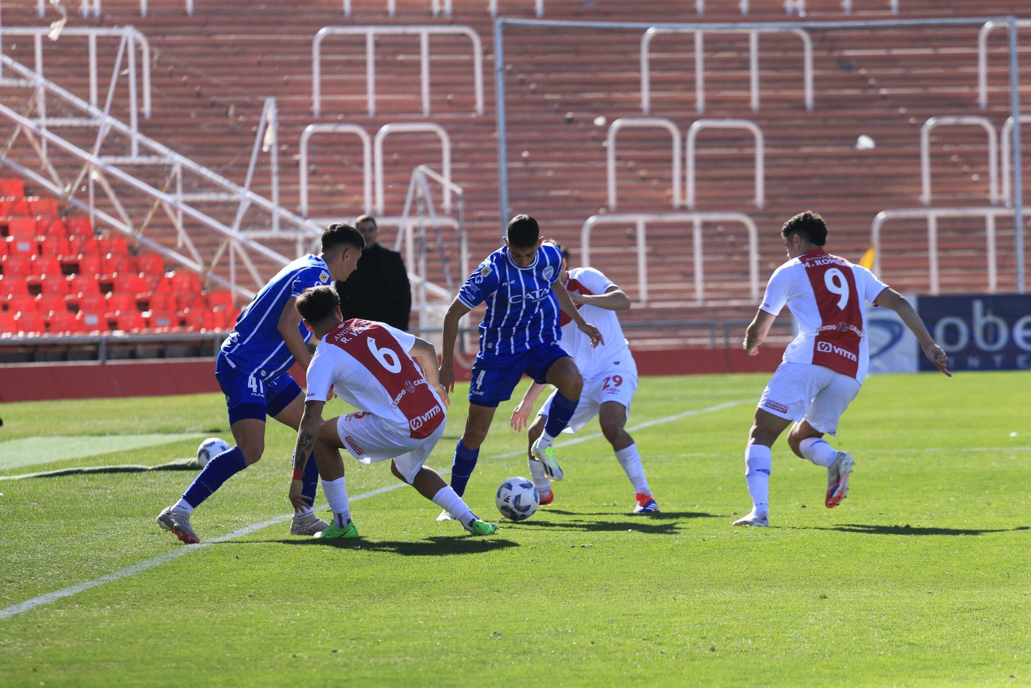 Por la fecha 9 de la Liga Profesional, Godoy Cruz derrotó 1-0 a Argentinos Juniors. / Prensa: Godoy Cruz.