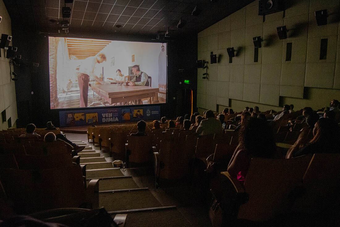 Los cines deben funcionar al 70% de ocupación en butacas - Foto: 