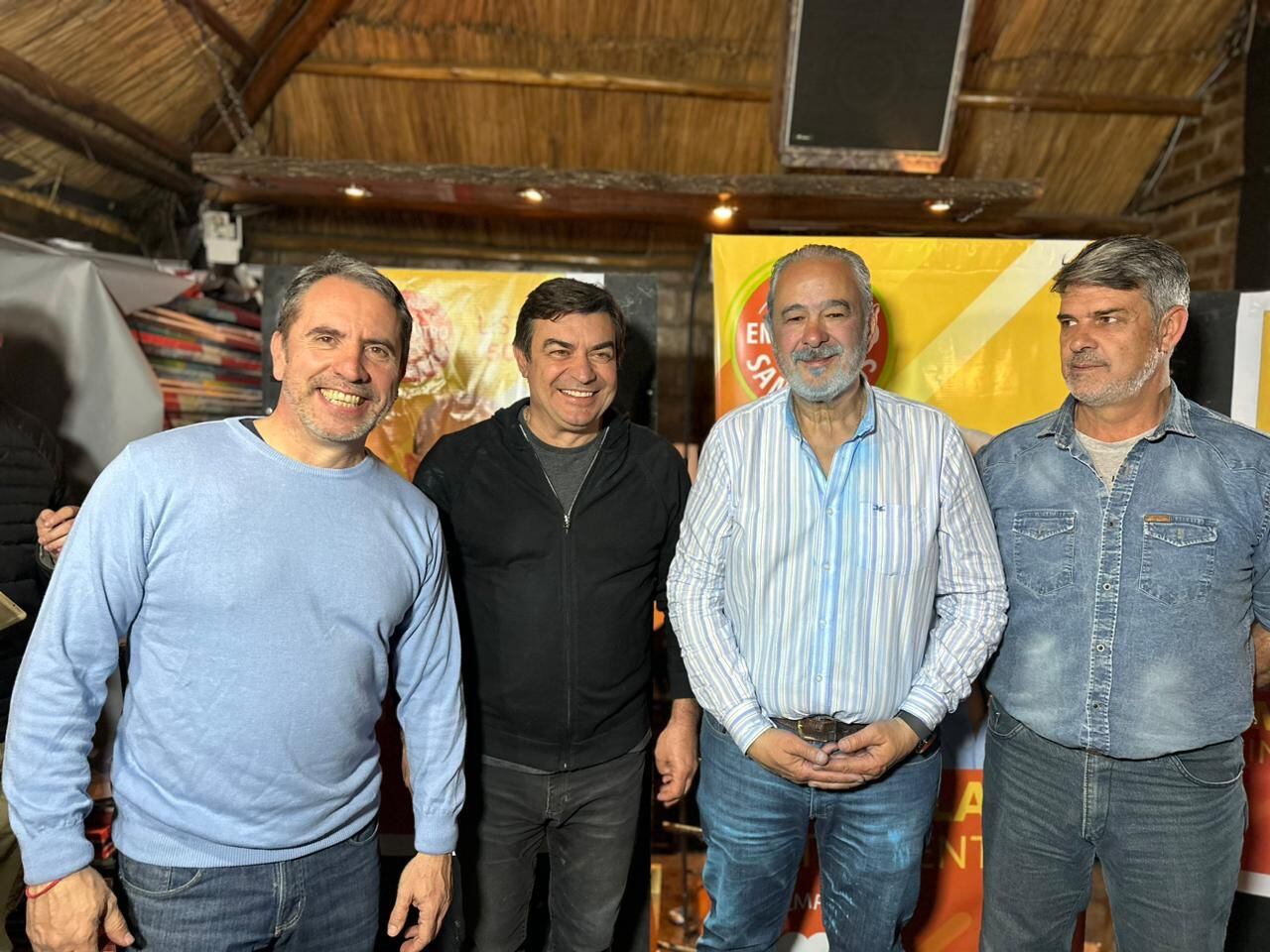 Jorge Difonso, Omar De Marchi celebran el triunfo de Alejandro Morillas como intendente de San Carlos en las elecciones generales del 3 de setiembre. Foto: La Unión Mendocina