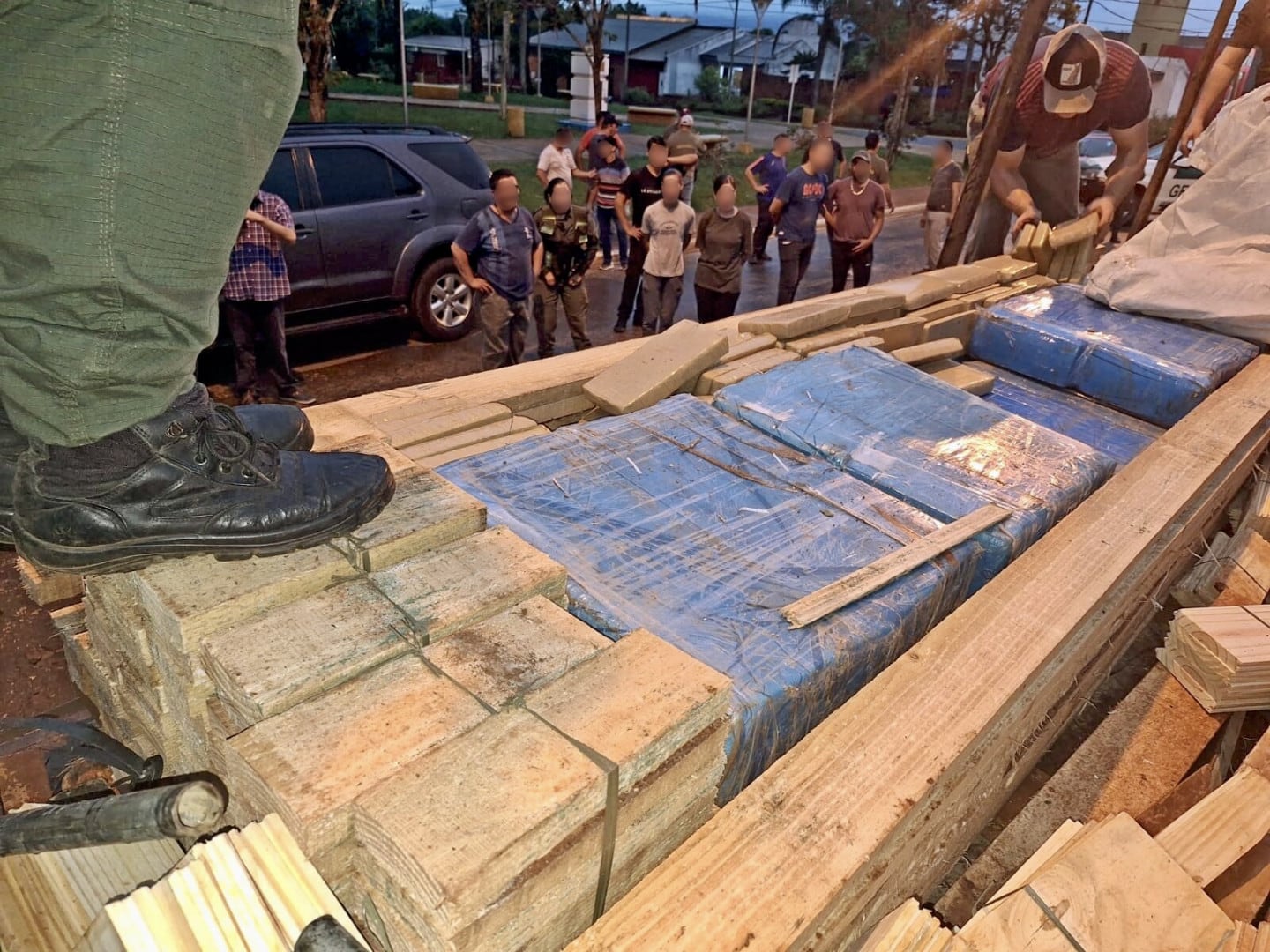 Secuestran más de seis toneladas de marihuana y detienen a un hombre en Misiones. Foto: Gendarmería Nacional.