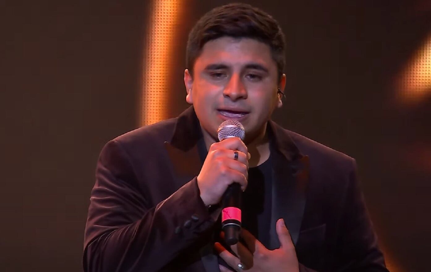 Francisco Benítez estrenó el tema "La flor" en el streaming de La Voz Argentina - Gentileza 