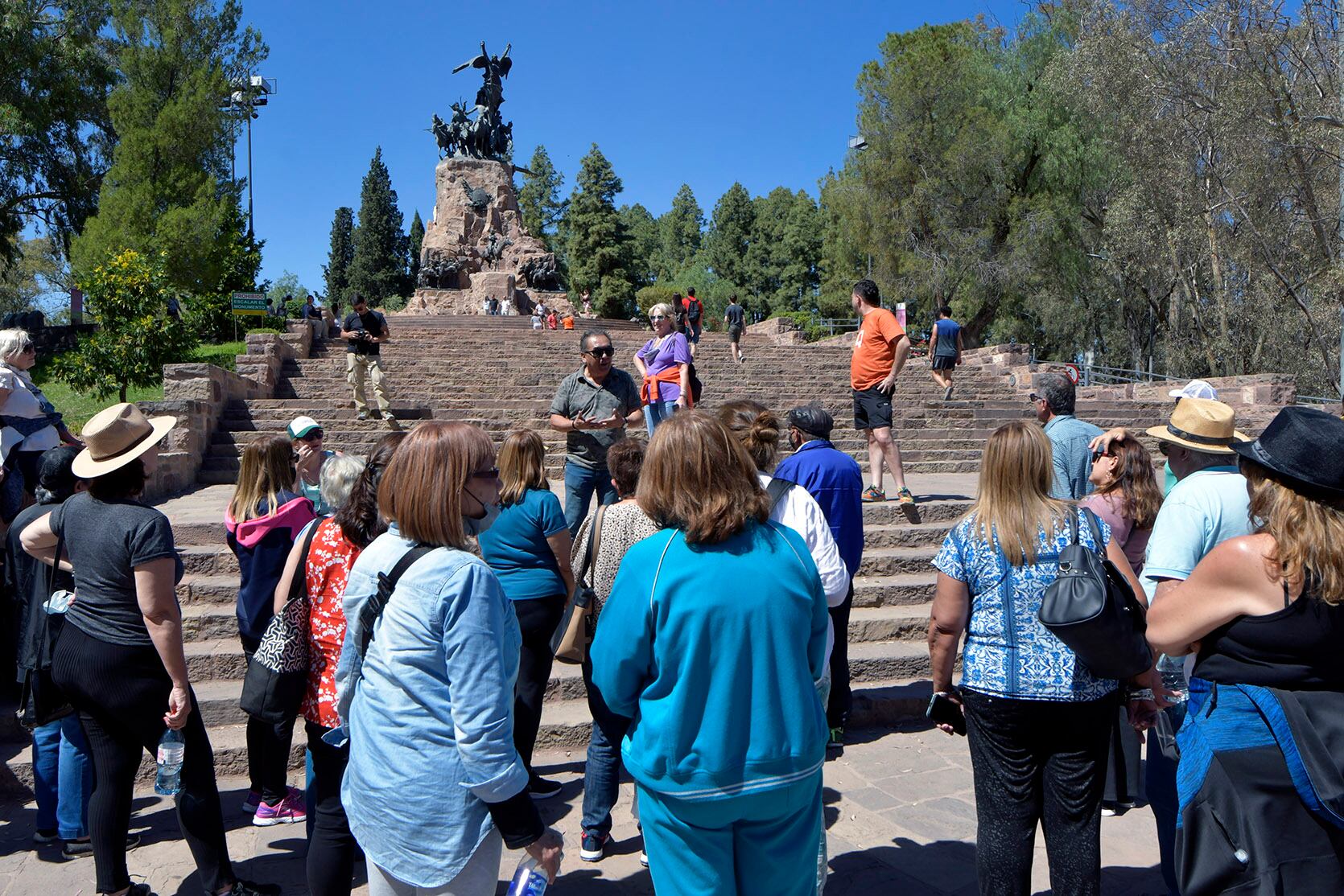 Turismo en Mendoza. Cerro de la Gloria. Foto: Orlando Pelichotti / Los Andes