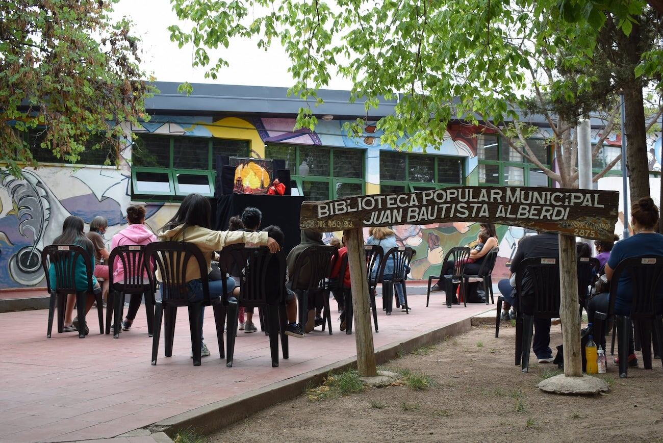 “Libros al Sol”, cita en la biblioteca Alberdi, de Luján de Cuyo.