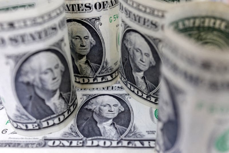 El dólar "Blue" volvió a marcar un nuevo récord de valor nominal al llegar a $810