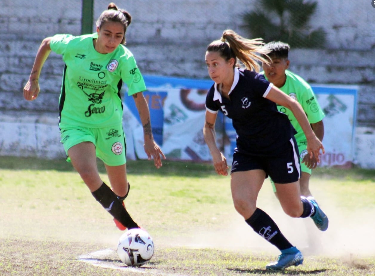 Las Pumas siguen invictas, escoltas de la zona B, con un partido menos./Gentileza