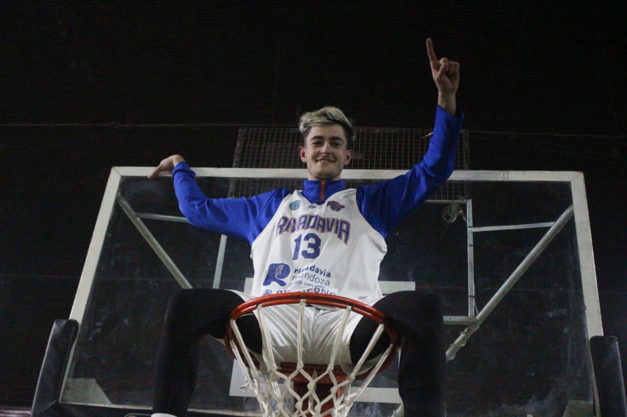 Alejo Andrés, MVP de la serie final y figura de Rivadavia. / Gentileza: Salto Inicial.