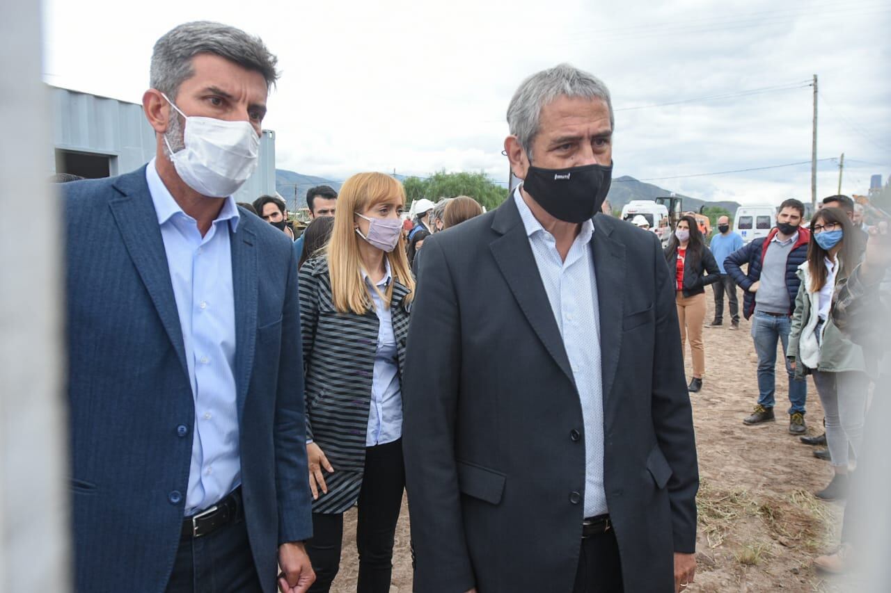 El ministro de Desarrollo Territorial y Hábitat Jorge Ferraresi estuvo en Mendoza y recorrió barrio La Favorita. 