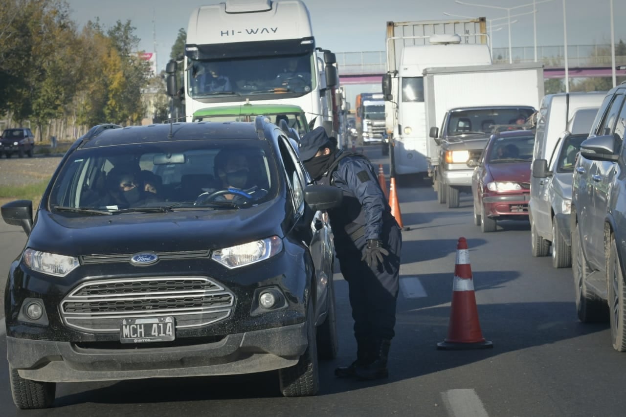 Demoras por controles en Acceso Sur a la altura de Rawson - 