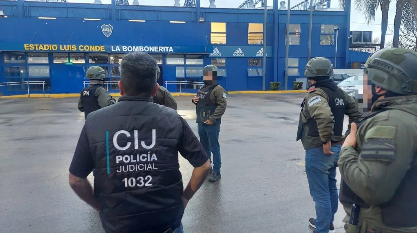 Allanan la Bombonera: investigan reventa de entradas y venta de tickets falsos. Foto: TN.