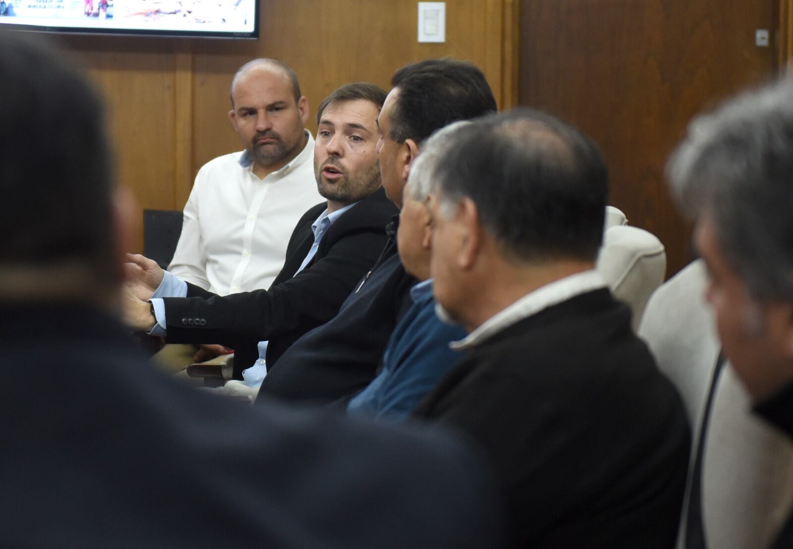 Jerónimo Shantal, director de Minería de Mendoza, toma la palabra en uno de los pasajes de reunión del martes, en el marco del Consejo Asesor del Trabajo. Foto: Gobierno de Mendoza