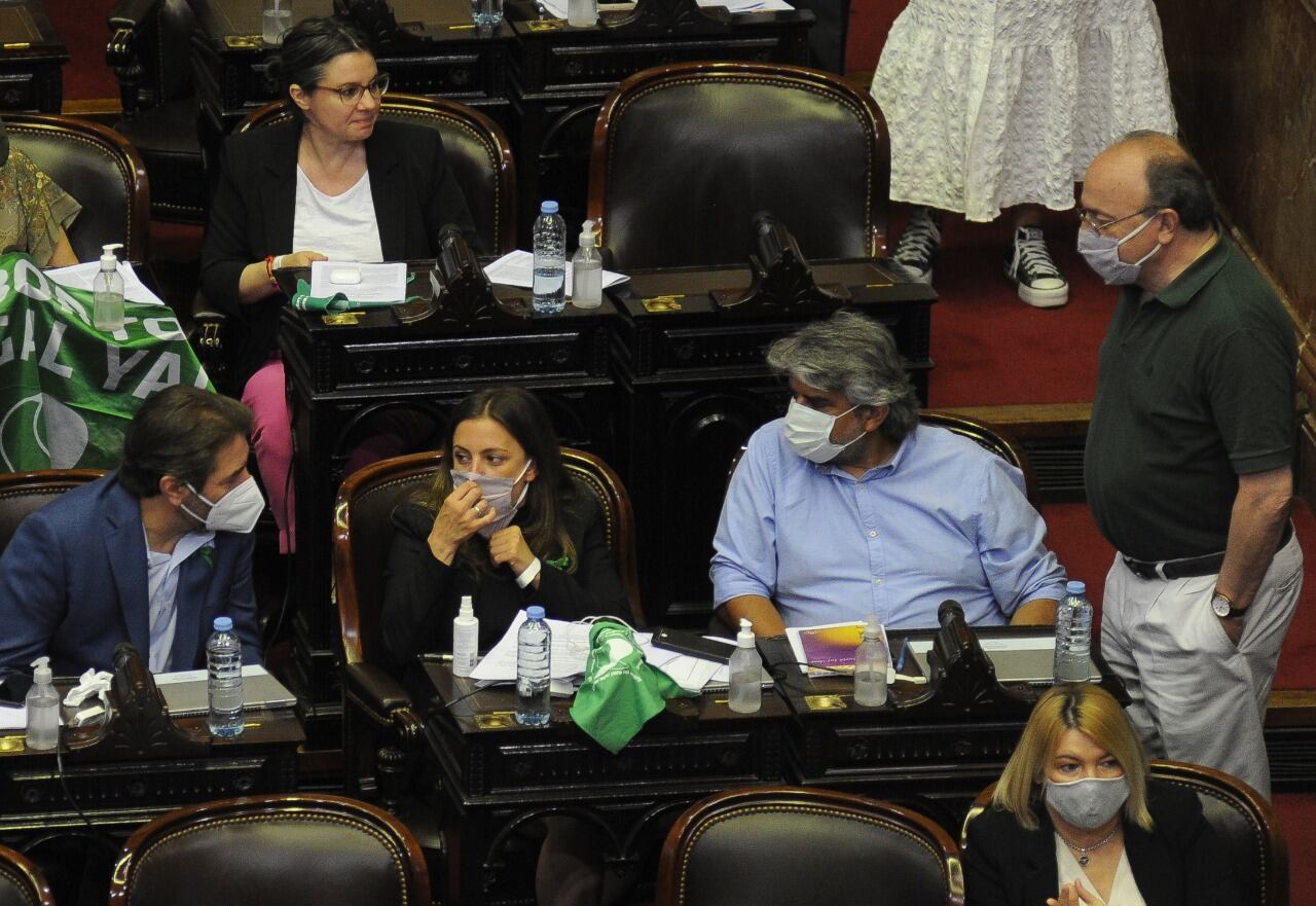 La sesión en Diputados para debatir el proyecto de interrupción voluntaria y legal del embarazo tiene una tendencia a aprobar la ley. 