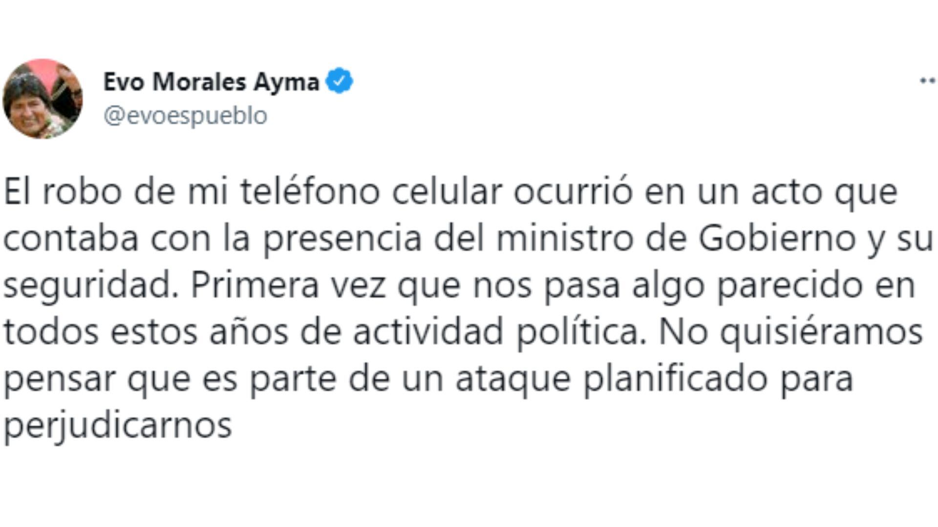 El tuit de Evo Morales en el que denuncia el robo de su teléfono. / Foto: Twitter.