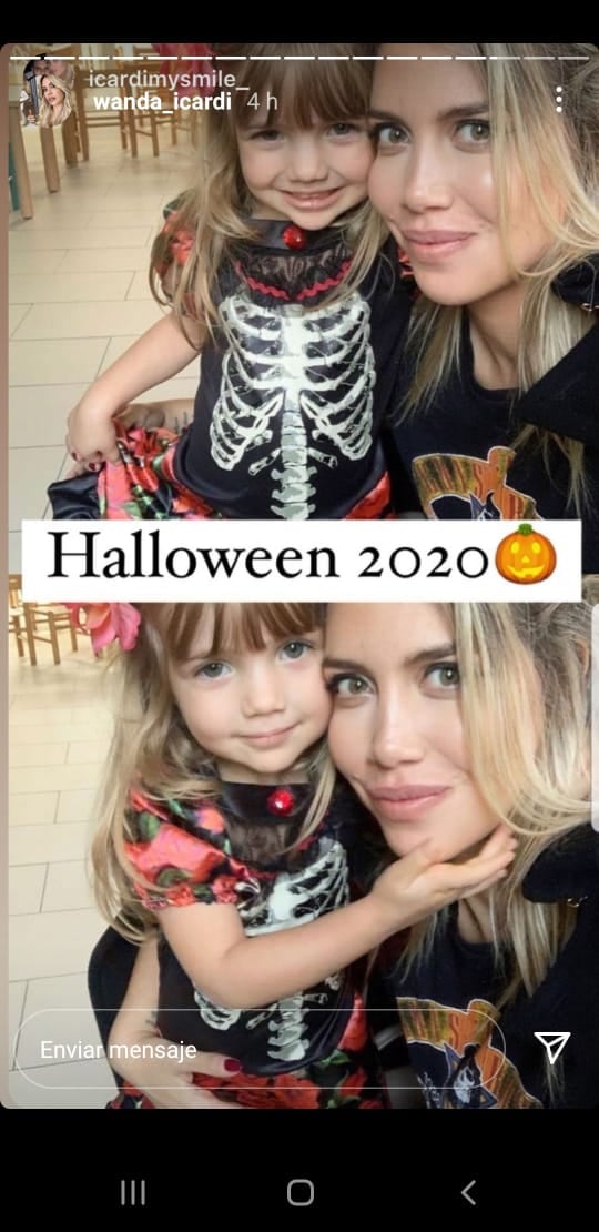 Wanda Nara junto a Isabella Icardi en Halloween 2020.