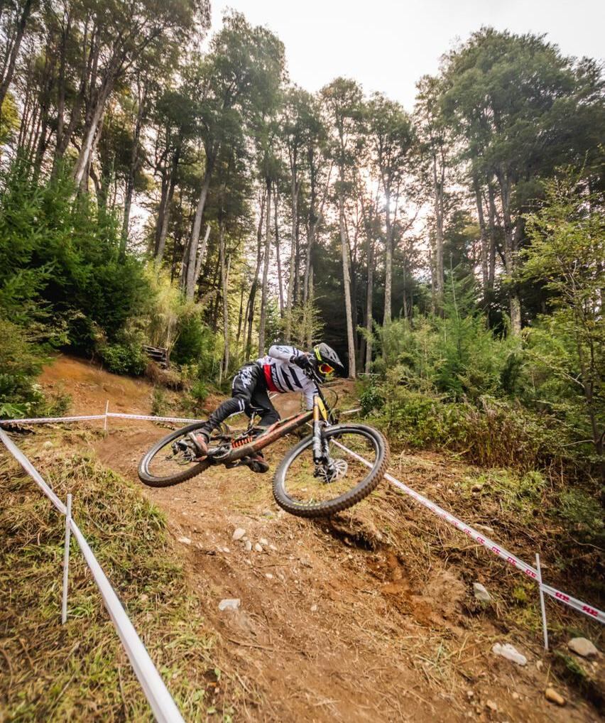 El sanrafaelino Gonzalo Gajdosech compitió en Enduro y DownHill / Fodos: RIDE SRL.