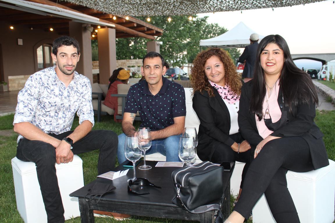 Matías Tumino, Carlos Romero, Malvina Agüero y Vanesa Soria. 