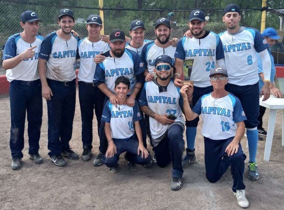 Capital Softbol, invictos y campeones. /Gentileza