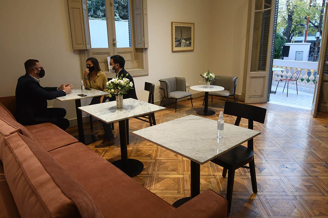 Se inauguró el café del Museo Carlos Alonso Mansión Stoppel ubicado en Avenida Emilio Civit de Ciudad.