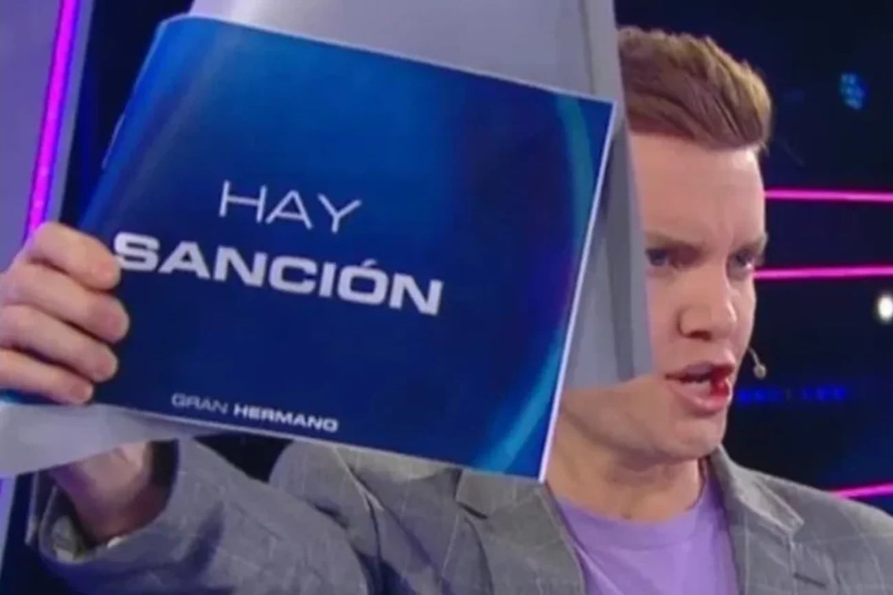 Santiago del Moro anunciando que hay sanción de Gran Hermano para "la Tora". (Captura de pantalla).