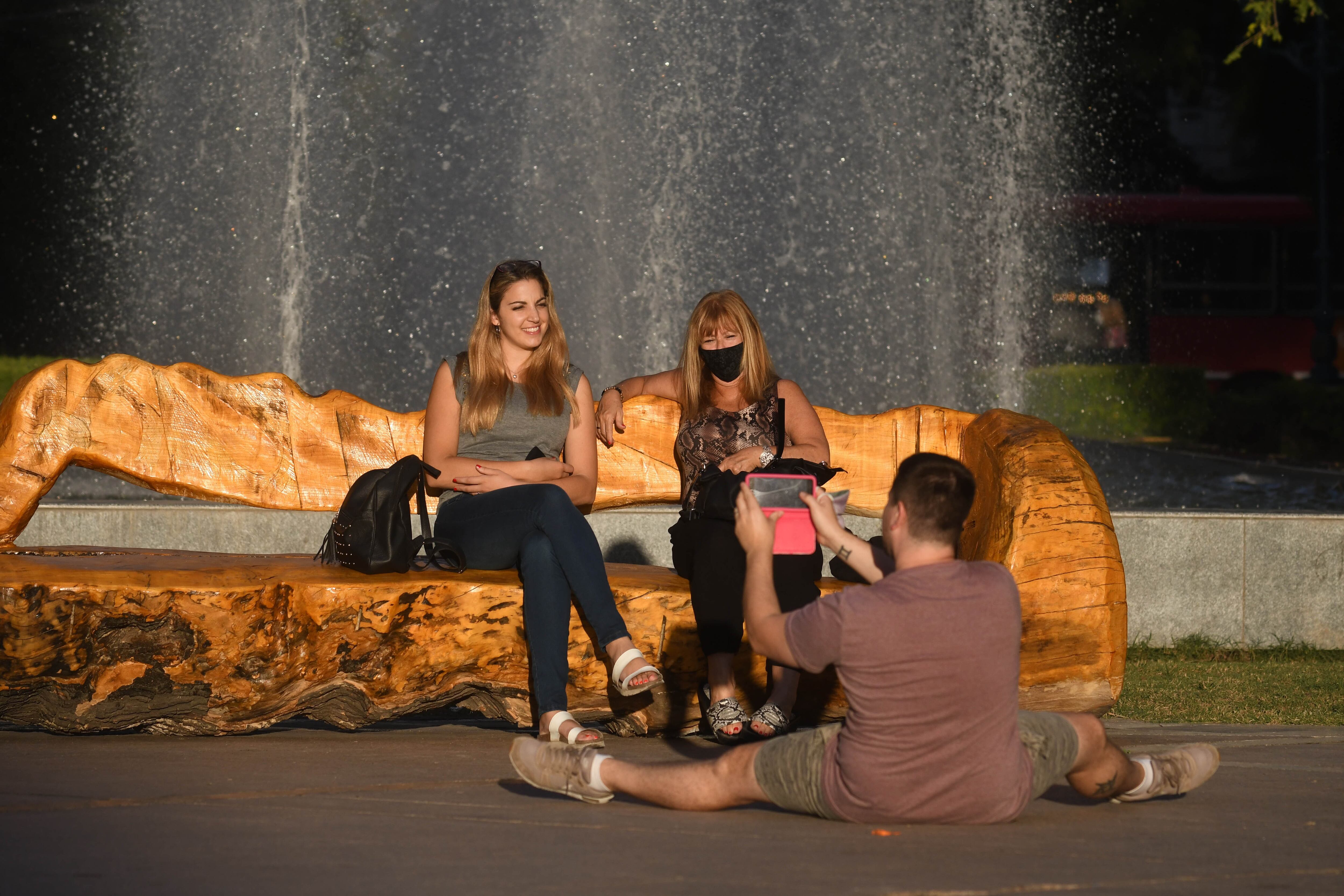 Abril tuvo días de mucho calor en Mendoza; y en algunas provincias fue el tercero más cálido de los últimos 60 años. Foto: José Gutiérrez / Los Andes.