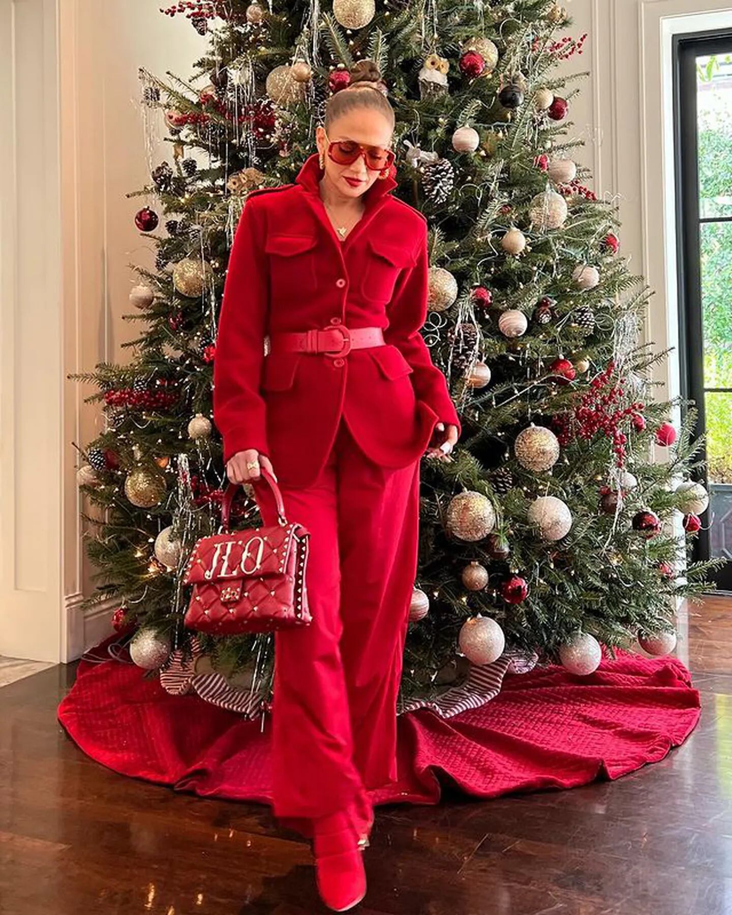 Este fue el regalo de Navidad que Jennifer Lopez ya lució en redes sociales.