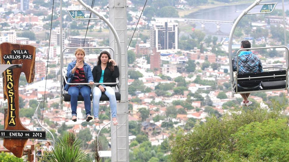 La primera. El complejo de aerosillas de Villa Carlos Paz fue el primero en Córdoba, en el país y en Sudamérica. 